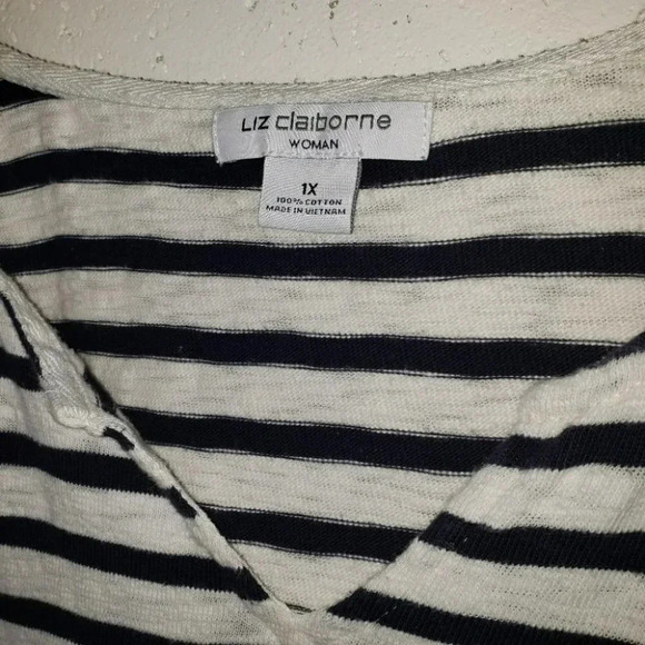 Liz Claiborne 1X‎ Plus-size short sleeve blue/white nautical top - Picture 2 of 4
